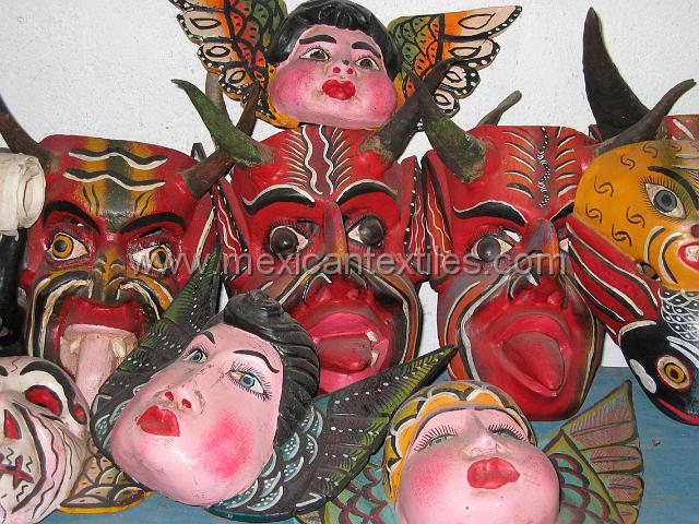 rio_balsas_crafts (18).jpg - Crafts of the Rio Balsas region.